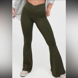 Aerie Offline By Real Me High Waisted Crossover Flare
Leggings